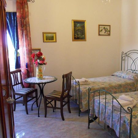 Di Mare E Di Sale Bed & Breakfast Anzio Exterior photo